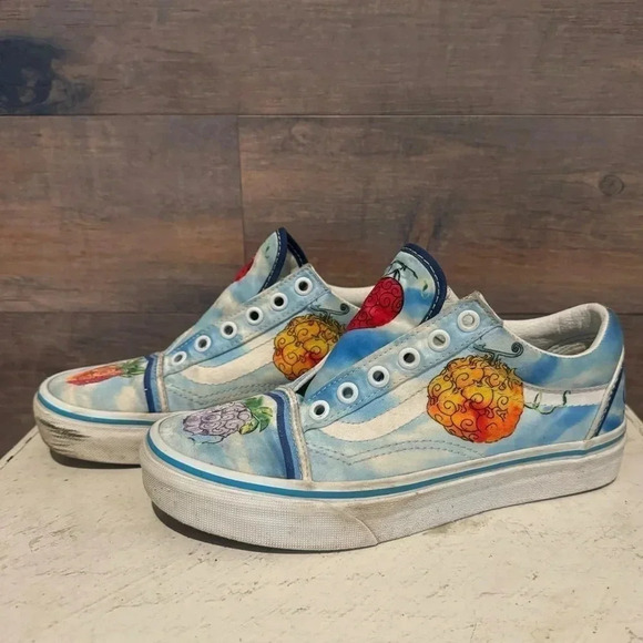 Vans Men x One Piece Old Skool Devil Fruit True Blue size 4 men’s 6 Women’s - Picture 3 of 11